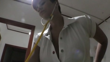 Juggy Colombian nurse Amaranta Hank treats her patient like nobody else before